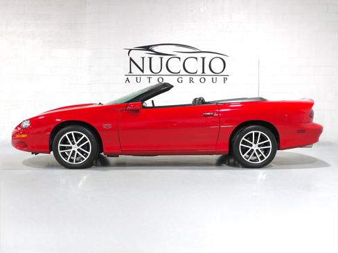 Used 2002 Chevrolet Camaro Z28 w/ SS Performance/Appearance Pkg image 11