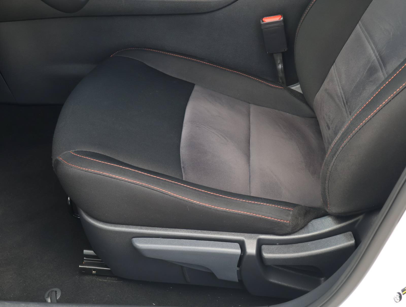 Used 2024 Nissan Sentra SR FWD image 13