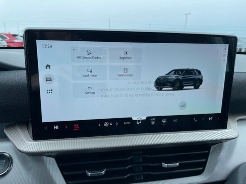 New 2026 Ford Explorer Active w/ Active Comfort Package image 18