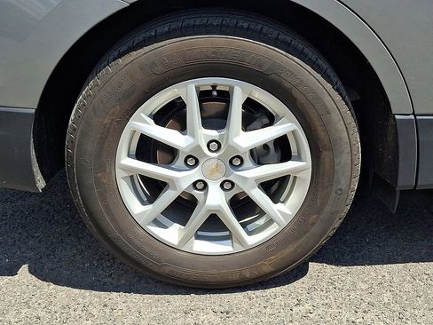 Used 2024 Chevrolet Equinox LT FWD image 34