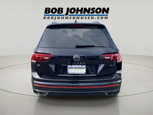 Used 2024 Volkswagen Tiguan SE R-Line AWD/4WD image 4