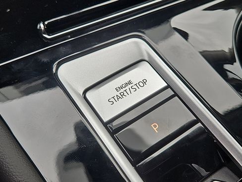 New 2026 Volkswagen Atlas SE image 13