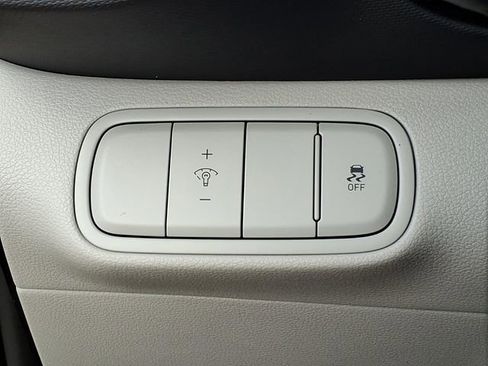New 2026 Hyundai Venue SEL FWD image 25