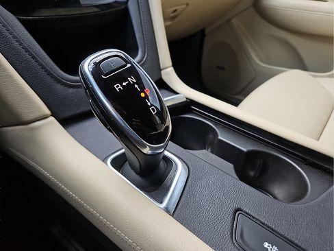 Used 2019 Cadillac XT5 FWD image 19