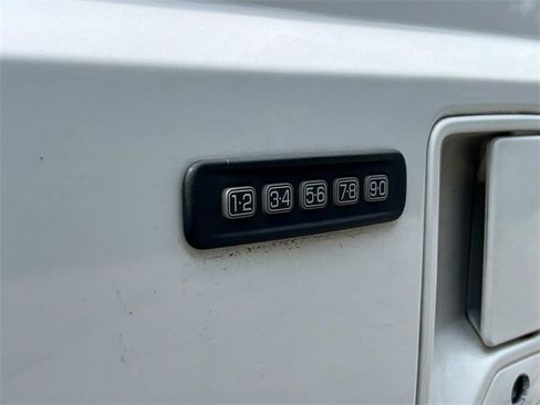 Used 2016 Ford F250 Lariat image 11