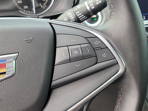 Used 2022 Cadillac XT5 Luxury FWD image 32