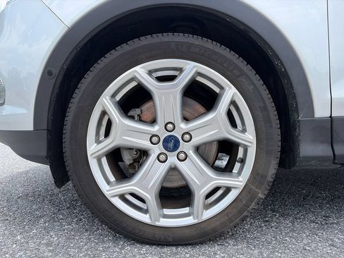 Used 2019 Ford Escape Titanium AWD/4WD image 29
