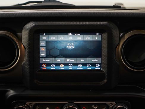 Used 2020 Jeep Wrangler Unlimited Sport S AWD/4WD image 15