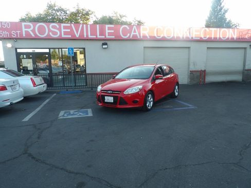 Used 2013 Ford Focus SE w/ Interior Protection Pkg image 1
