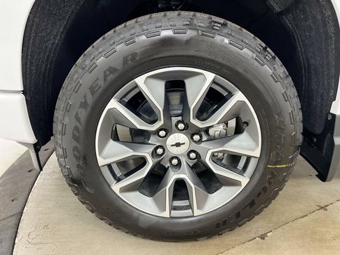Used 2023 Chevrolet Silverado 1500 RST AWD/4WD image 25
