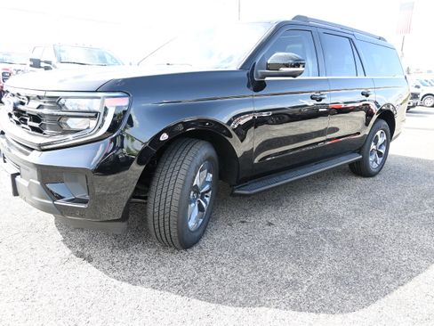 New 2027 Ford Expedition Max Active RWD image 9