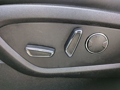 Used 2019 Lincoln Nautilus Reserve image 23