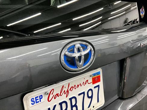 Used 2017 Toyota Prius Two w/ Prius Two Safety Plus Package image 30