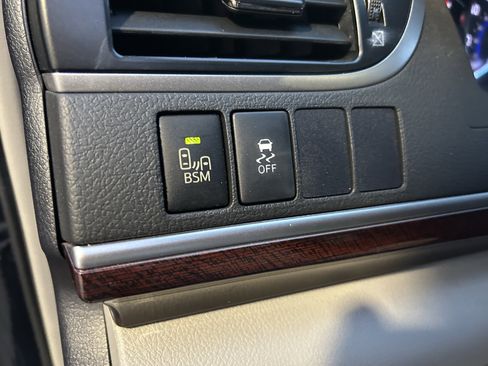 Used 2013 Toyota Camry XLE image 15