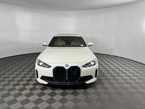 Used 2023 BMW i4 eDrive35 image 6