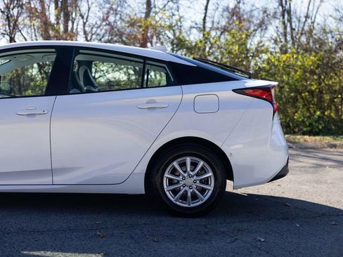 Used 2021 Toyota Prius AWD image 5