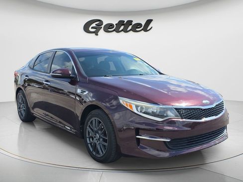 Used 2017 Kia Optima LX FWD image 2