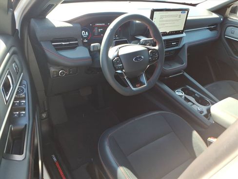 Certified 2025 Ford Explorer ST AWD/4WD image 10