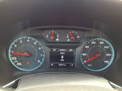 Used 2019 Chevrolet Equinox LS w/ LS Convenience Package image 24