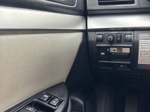 Used 2011 Subaru Outback 2.5i image 17