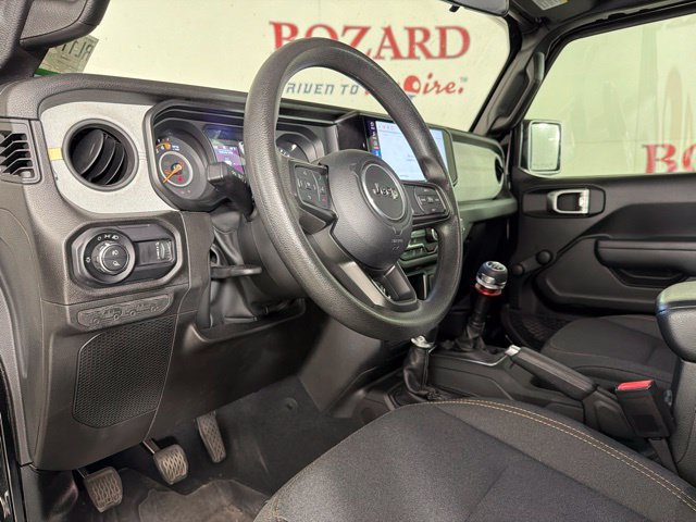Used 2024 Jeep Gladiator Sport AWD/4WD image 20