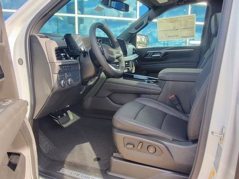 New 2025 Chevrolet Suburban LT w/ Comfort Package image 8