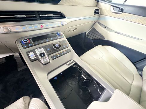 Used 2021 Hyundai Palisade Limited image 26