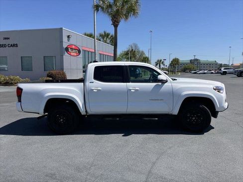 Certified 2022 Toyota Tacoma SR5 w/ Technology Package RWD image 6
