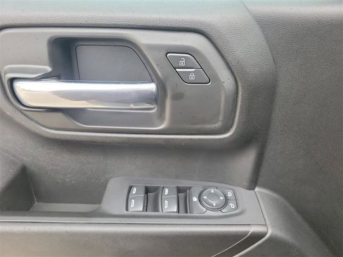 Used 2024 Chevrolet Silverado 1500 Custom image 13