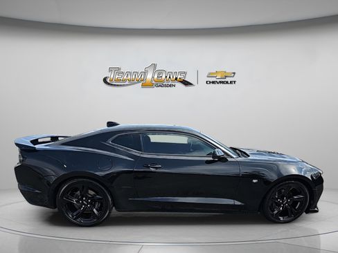 Used 2021 Chevrolet Camaro SS image 9