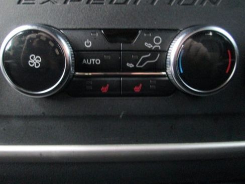 Used 2024 Ford Expedition Max Limited AWD/4WD image 16