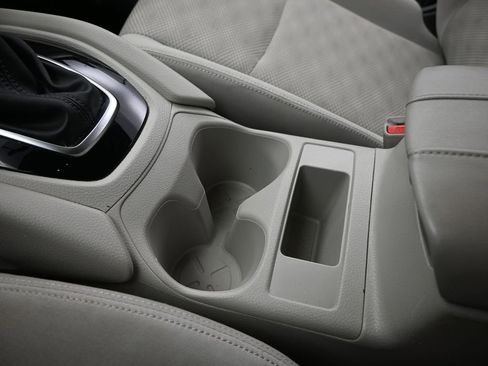 Used 2018 Nissan Rogue Sport SV image 21