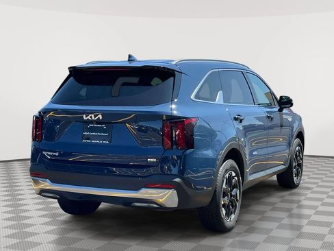 Certified 2025 Kia Sorento S AWD/4WD image 5