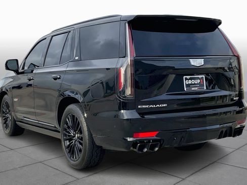 Used 2023 Cadillac Escalade V w/ Heavy-Duty Trailer Package image 11