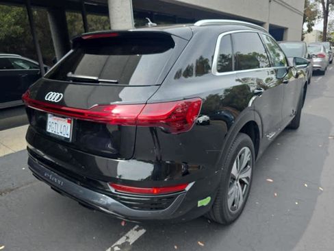 Used 2024 Audi Q8 e-tron Premium Plus w/ Premium Plus Package AWD/4WD image 6