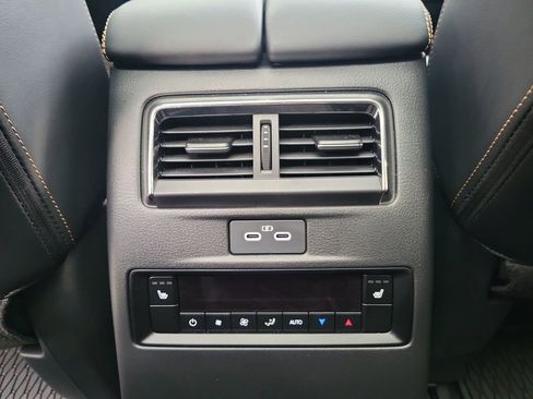 Certified 2025 MAZDA CX-90 3.3 Turbo S w/ Premium Package image 17