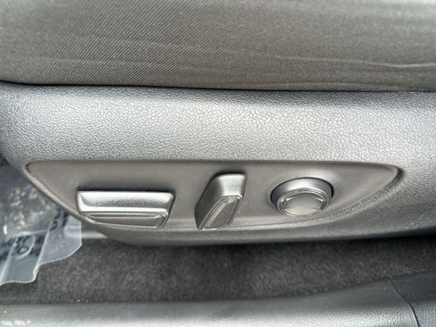 Used 2023 Toyota RAV4 XLE AWD/4WD image 14