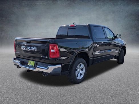 New 2026 RAM 1500 4x4 Crew Cab image 3