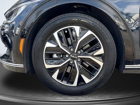 Used 2023 Kia EV6 Wind RWD image 9