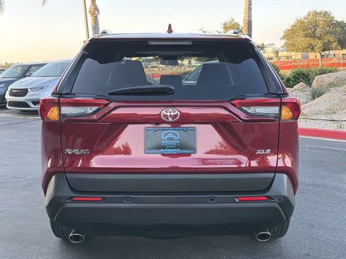 Used 2022 Toyota RAV4 XLE w/ Convenience Package FWD image 10