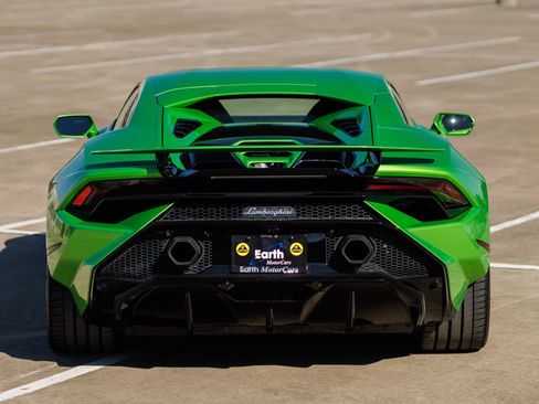 Used 2023 Lamborghini Huracan Tecnica image 13
