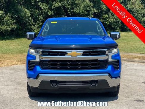 Used 2025 Chevrolet Silverado 1500 LT w/ Z71 Off-Road Package AWD/4WD image 2