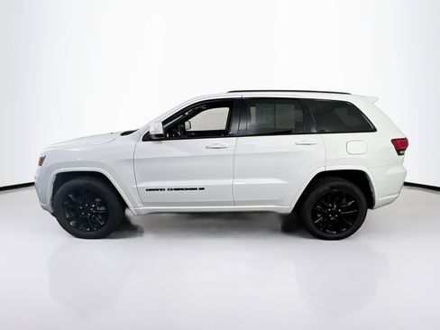 Used 2022 Jeep Grand Cherokee Laredo X image 8