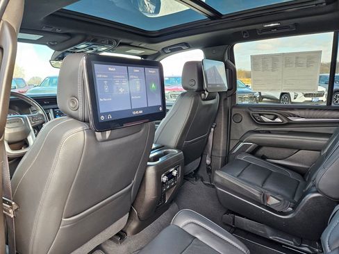 Used 2021 GMC Yukon Denali w/ Denali Ultimate Package image 26