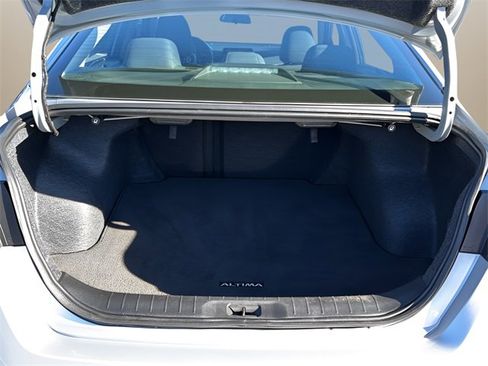 Used 2024 Nissan Altima 2.5 S image 13