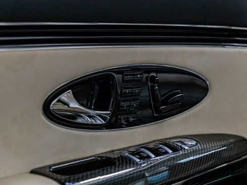 Used 2009 Maybach 62 S RWD image 97