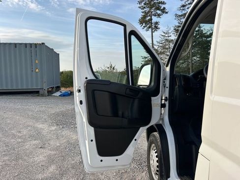 New 2025 RAM ProMaster 1500 w/ Convenience Group FWD image 10