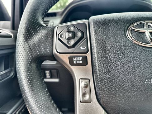 Used 2018 Toyota 4Runner Limited AWD/4WD image 31