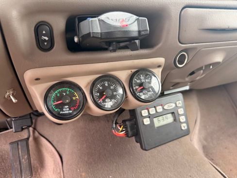 Used 2004 Ford F350 Lariat AWD/4WD image 16