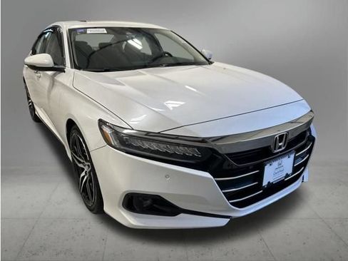 Certified 2022 Honda Accord Touring image 8